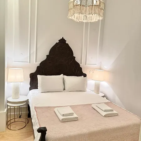 Quiet Luxury On Rua Augusta Homestay