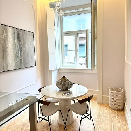 Quiet Luxury On Rua Augusta Homestay *